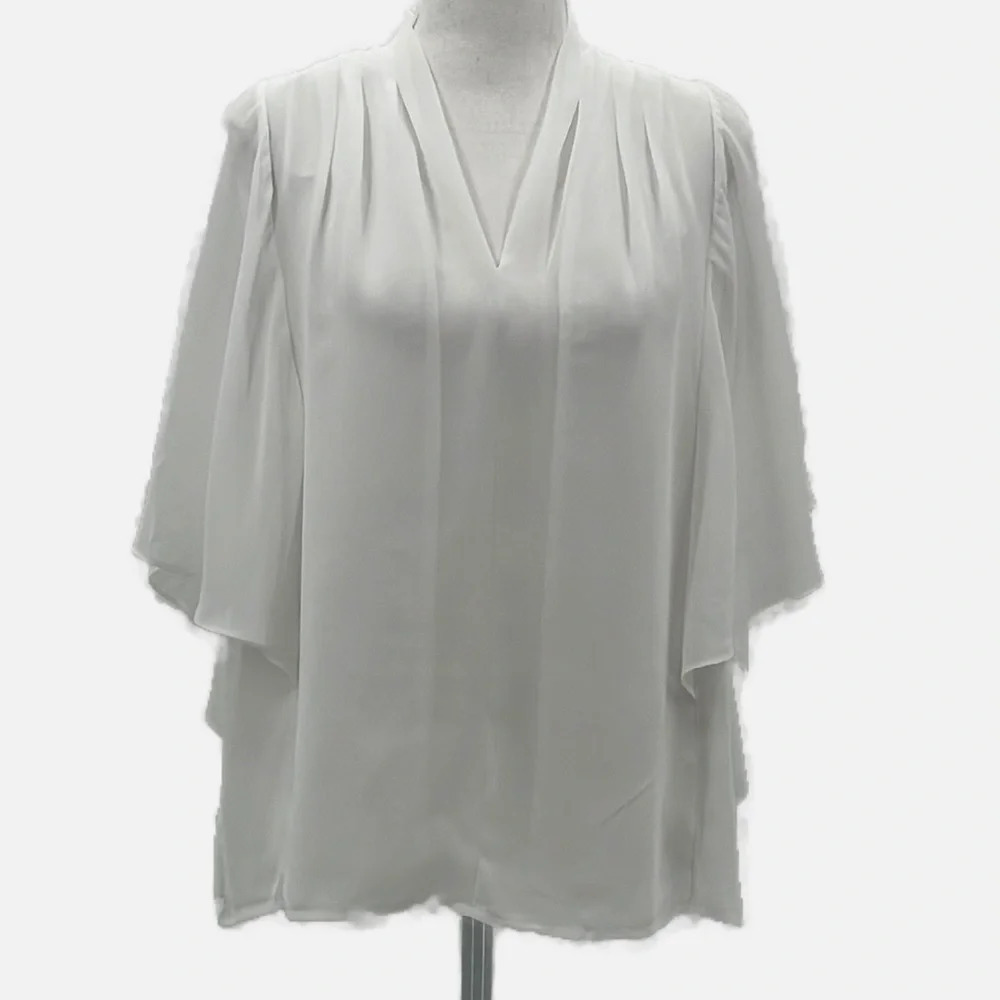 Vince Camuto V Neck Romantic Flowy Blouse in White - Size Small